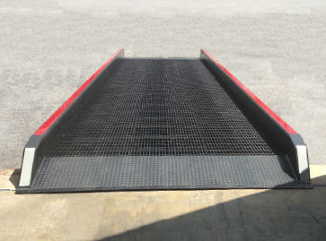 dock-to-ground-loading–ramp-lip.png dock-to-ground loading ramp lip